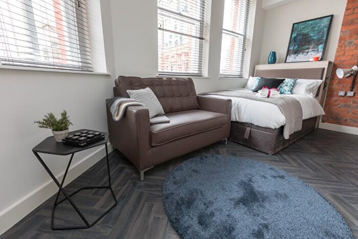 1 Bedroom Apartment To Rent In King Street, Manchester, Greater Manchester, M2