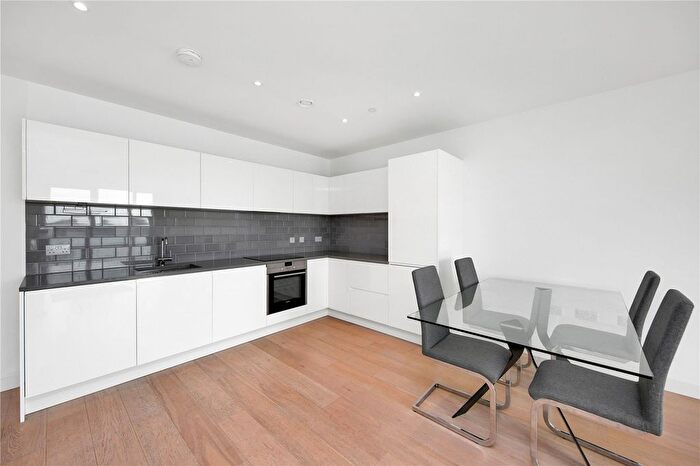 2 Bedroom Flat To Rent In Flotilla House, Cable Street, London, E16