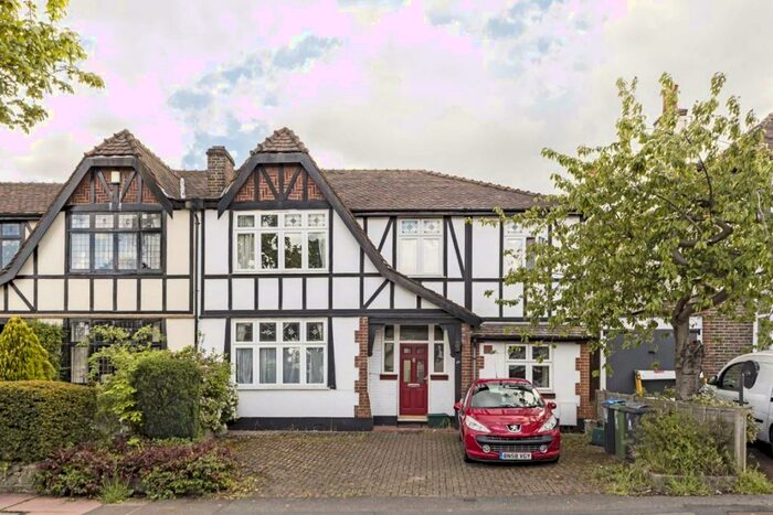 1 Bedroom House To Rent In Surbiton Hill Park, Surbiton, KT5