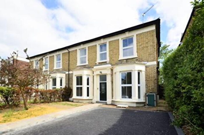 5 Bedroom Semi Detached House To Rent In Alexandra Grove, North Finchley, N12