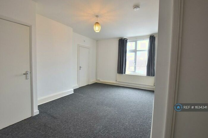 1 Bedroom Flat To Rent In Summerset House, Luton, LU2
