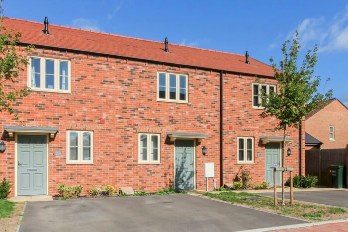 2 Bedroom Terraced House To Rent In Flanders Close, Bicester, OX26