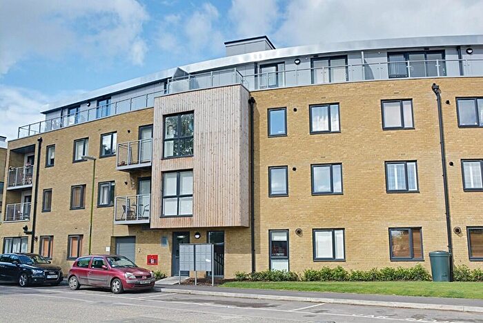 2 Bedroom Flat To Rent In Smeaton Court, Hertford, SG13