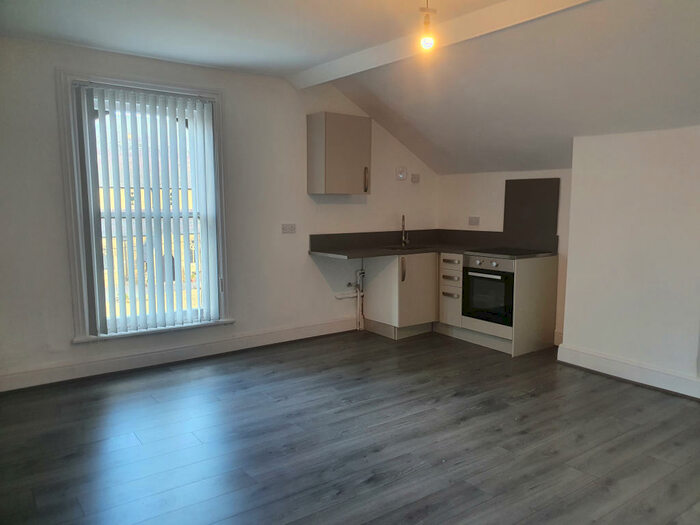 2 Bedroom Flat To Rent In Harlech Road, Crosby, L23