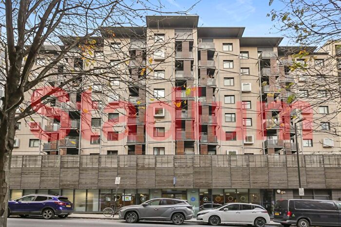 1 Bedroom Flat For Sale In Hornsey Street - Leasehold, N7