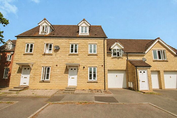 3 Bedroom End Of Terrace House For Sale In Cavell Court, Trowbridge, BA14