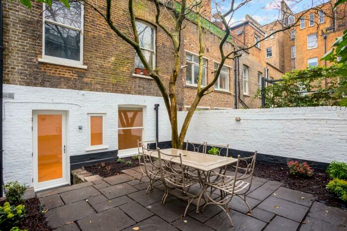 2 Bedroom Flat To Rent In Westgate Terrace London, SW10