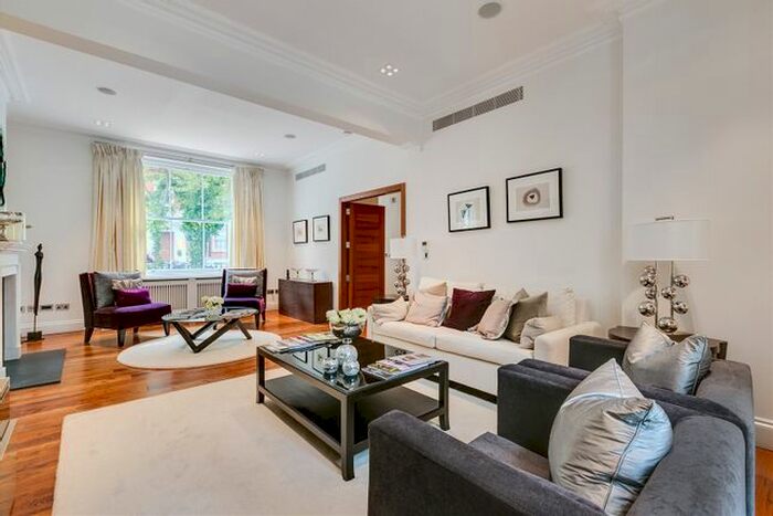 7 Bedroom Property To Rent In Sheffield Terrace, Kensington, W8