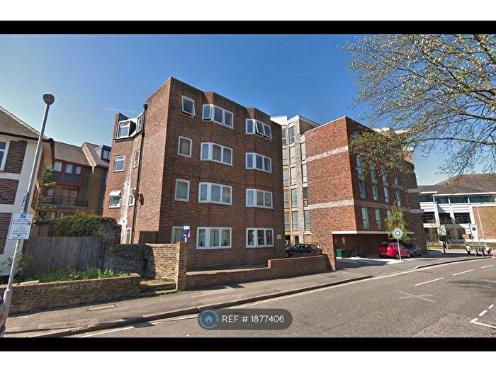 1 Bedroom Flat To Rent In Priory Court, Kingston Upon Thames, KT1
