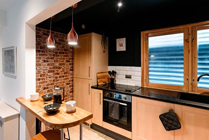 2 Bedroom Flat For Sale In Holgate Road, York, YO24