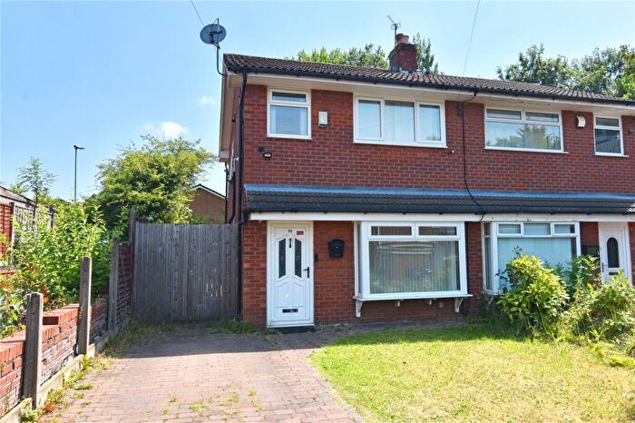 3 Bedroom Semi-Detached House For Sale In Wilsthorpe Close, Levenshulme, Manchester, M19