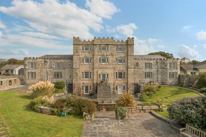 2 Bedroom Flat For Sale In Rosudgeon, Penzance, TR20