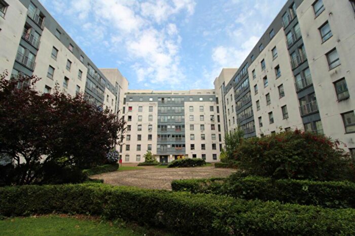 3 Bedroom Flat To Rent In Wallace Street, Glasgow, G5