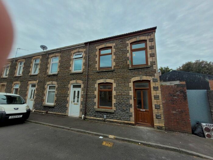 3 Bedroom Detached House To Rent In Whittington Street, Neath, SA11