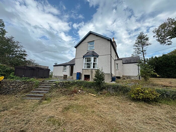 3 Bedroom Detached House To Rent In Ffordd Caergybi, Llanfair Pwllgwyngyll, LL61