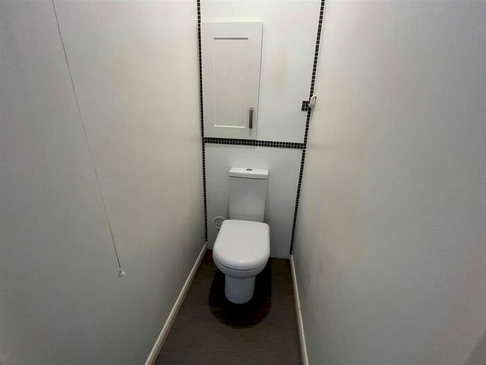 1 Bedroom Studio To Rent In St. Winefrides Road, Littlehampton, BN17