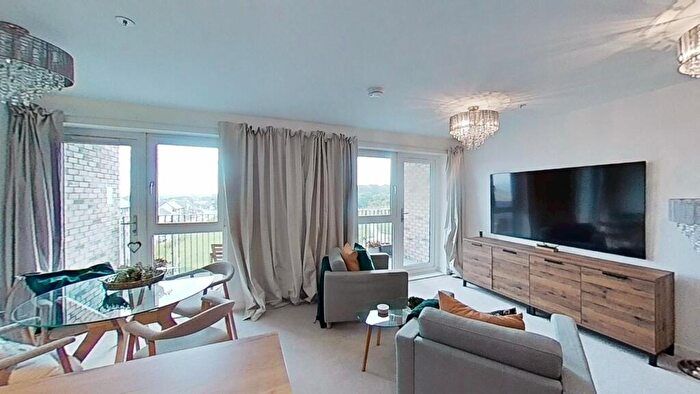 2 Bedroom Flat To Rent In Craigs Road, Edinburgh, Midlothian, EH12