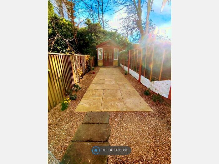 2 Bedroom Maisonette To Rent In Ravensbourne Road, Bromley, BR1