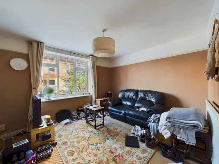 2 Bedroom Semi Detached House For Sale In Upper Station Road, Staple Hill, Bristol, BS16