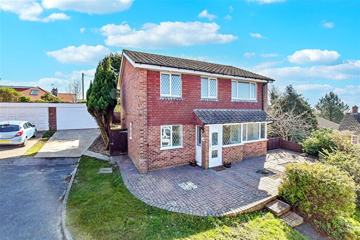 4 Bedroom Detached House For Sale In Rustic Close, Peacehaven, East Sussex, BN10