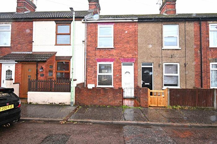 3 Bedroom Terraced House To Rent In May Road, Lowestoft, NR32