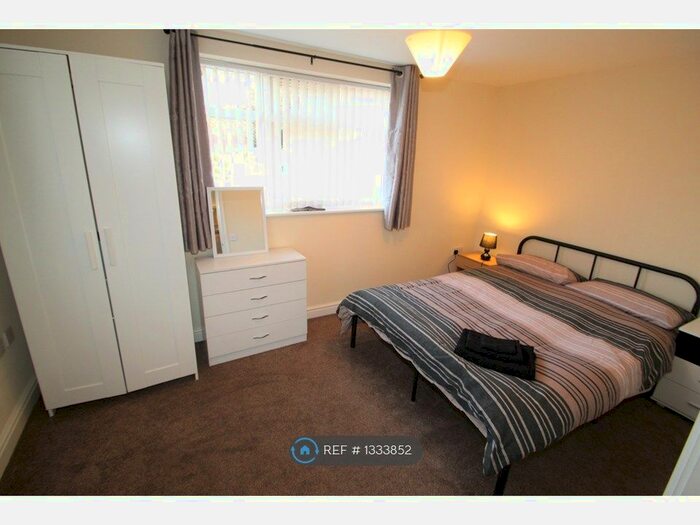 1 Bedroom Flat To Rent In Bagley Street, Stourbridge, DY9