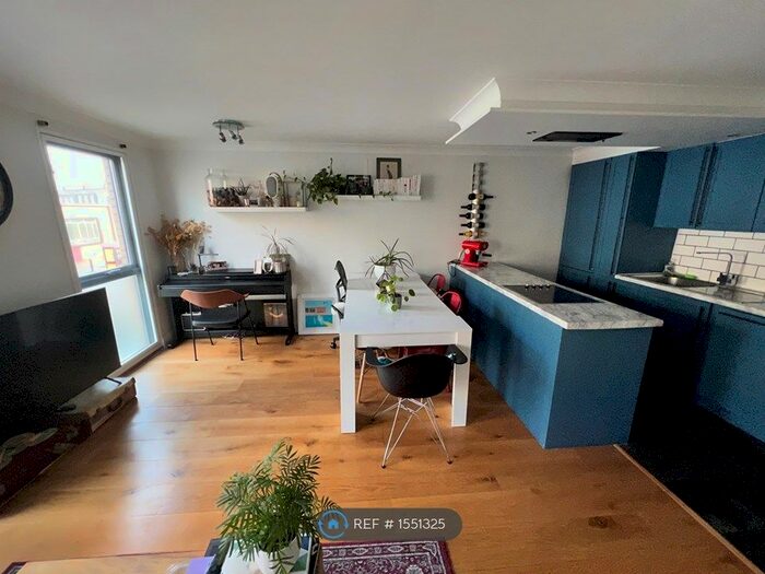 1 Bedroom Flat To Rent In Southgate Road, London, N1