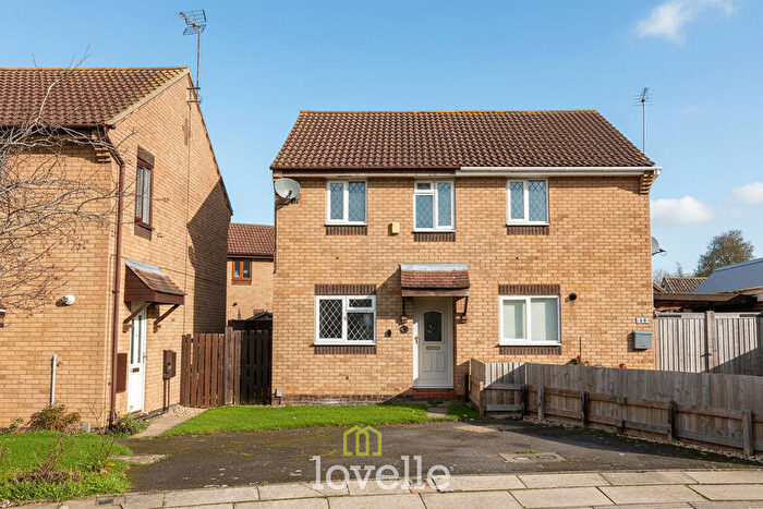 2 Bedroom Semi-Detached House For Sale In Belleisle Road, Grimsby, DN34