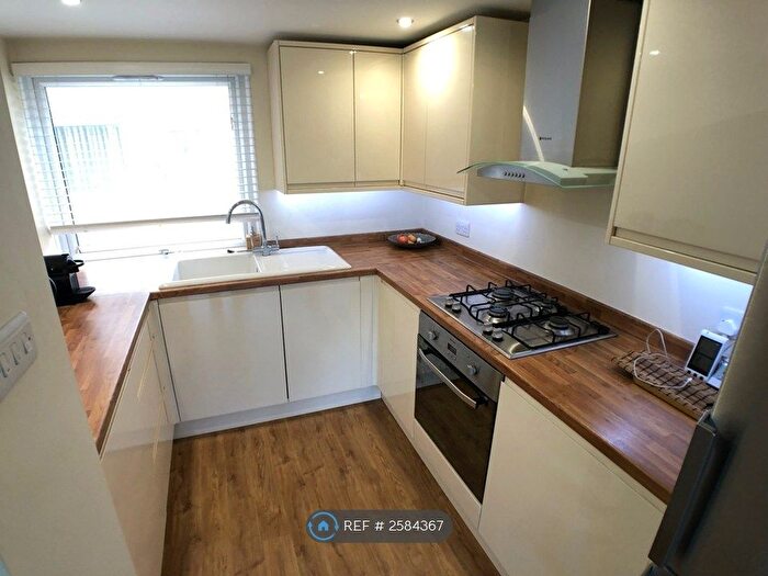 1 Bedroom Flat To Rent In The Redlands, Beckenham, BR3
