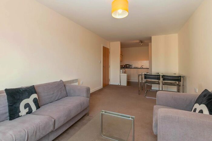 2 Bedroom Flat To Rent In West Two, Suffolk Street Queensway, B1