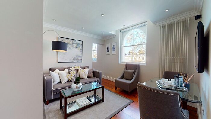 2 Bedroom Flat To Rent In Kensington Gardens Square, London, W2