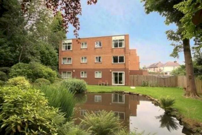 Apartment To Rent In Dobbin Hill, Sheffield, S11