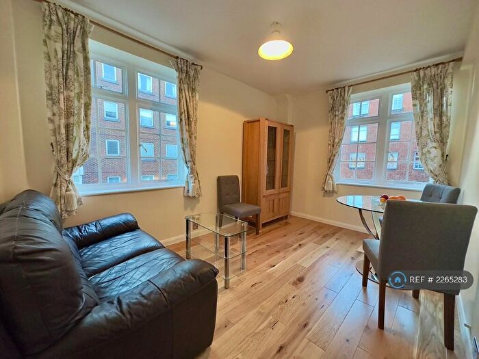 1 Bedroom Flat To Rent In Langford Court, London, NW8