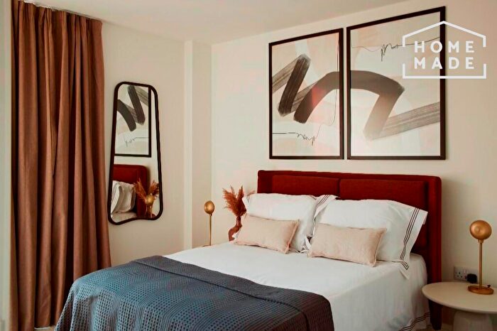 1 Bedroom Flat To Rent In Dowlais Arcade, West Bute Street, Cardiff, CF10