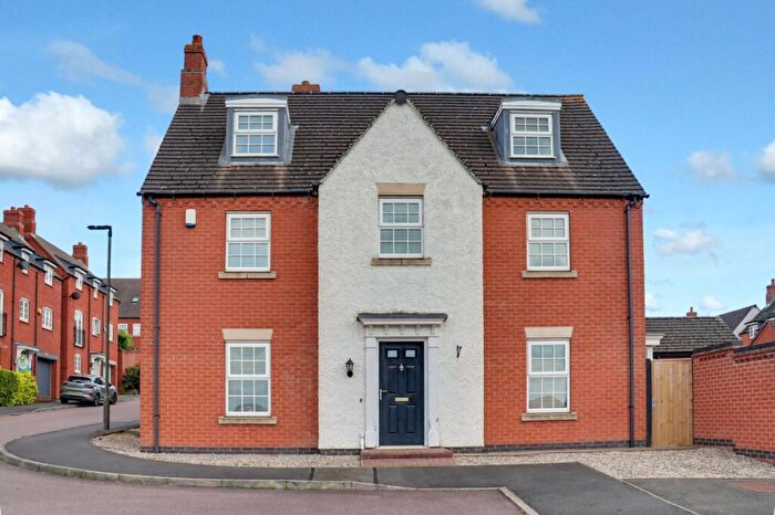 5 Bedroom Detached House For Sale In Portsmouth Close, Church Gresley, DE11
