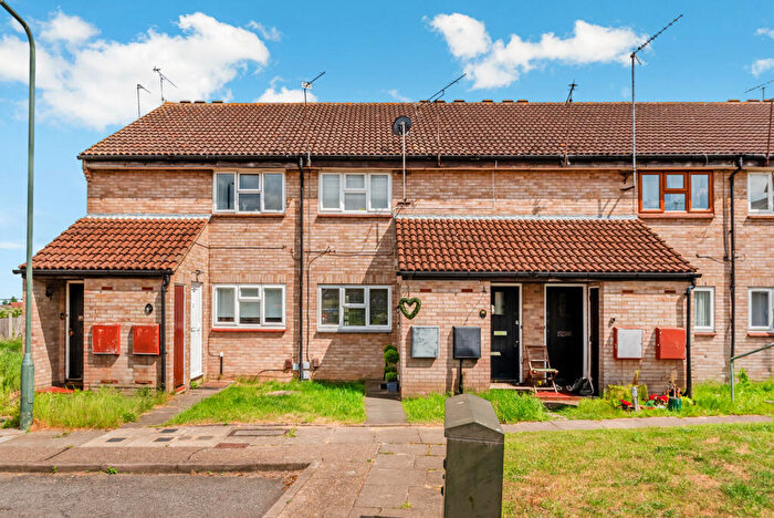 1 Bedroom Maisonette For Sale In Burgate Close, Crayford, Dartford, DA1