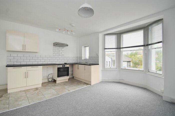 1 Bedroom Flat To Rent In St. Michaels Place, Hastings, TN34