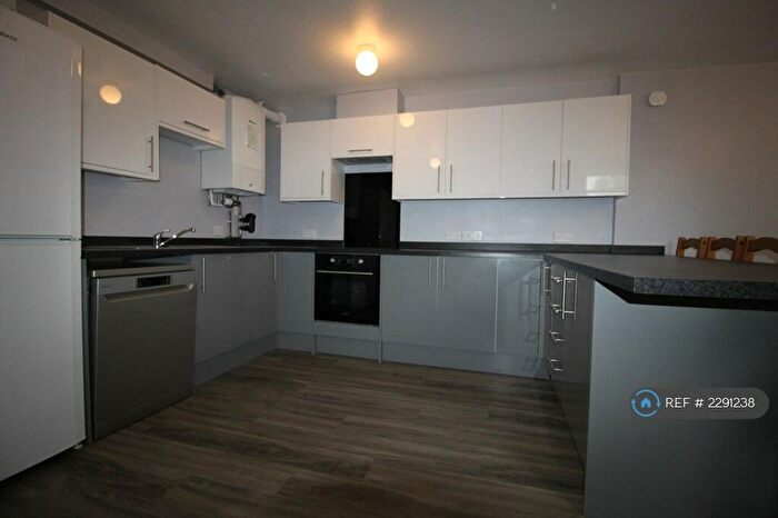 5 Bedroom End Of Terrace House To Rent In Cossack Green, Southampton, SO14