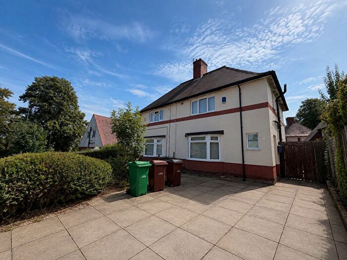3 Bedroom Semi-Detached House To Rent In Aston Drive, Nottingham, NG6