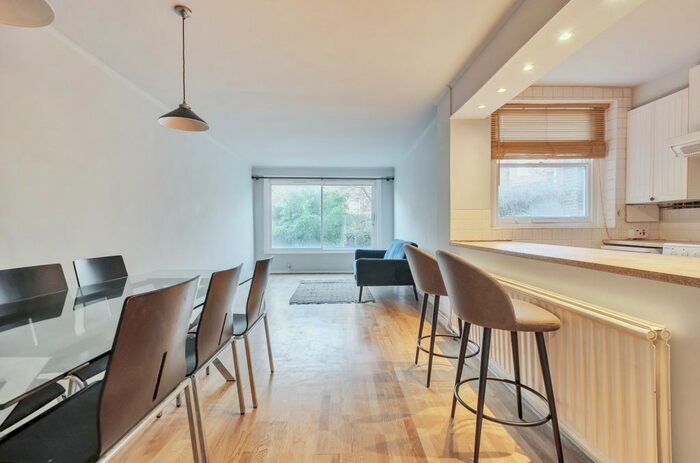 1 Bedroom Flat For Sale In Cromwell Grove, London, W6