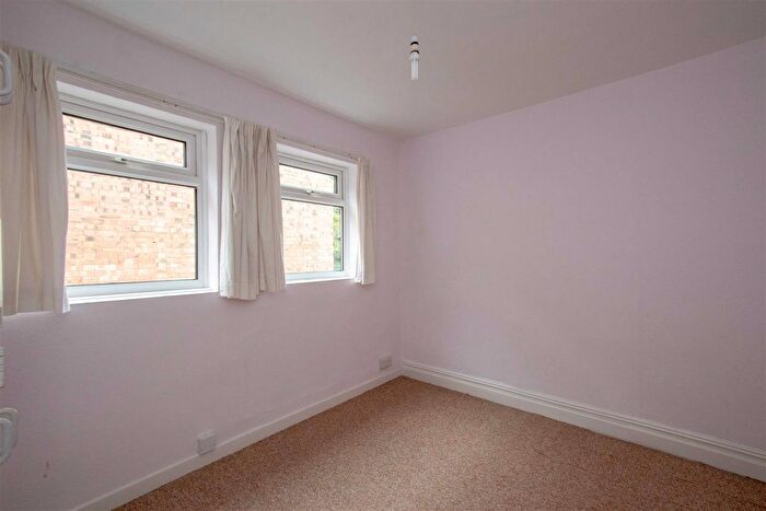 4 Bedroom Semi-Detached House To Rent In Thorpe Lea Road, Peterborough, PE3