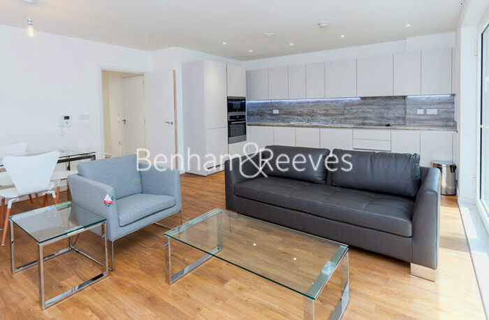 2 Bedroom Apartment To Rent In Bailey Street, Surrey Quays, SE8