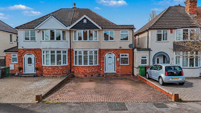 3 Bedroom Semi Detached House For Sale In Dunard Road, Shirley, Solihull, B90