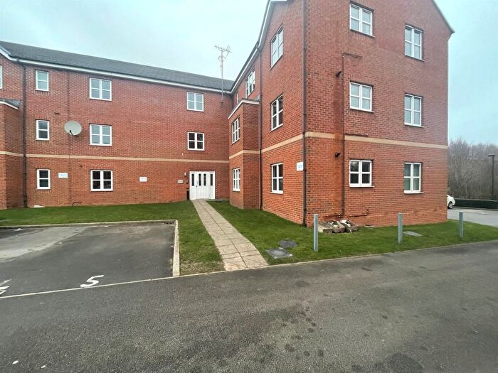 2 Bedroom Flat For Sale In Ripley Close, East Ardsley, Wakefield, WF3
