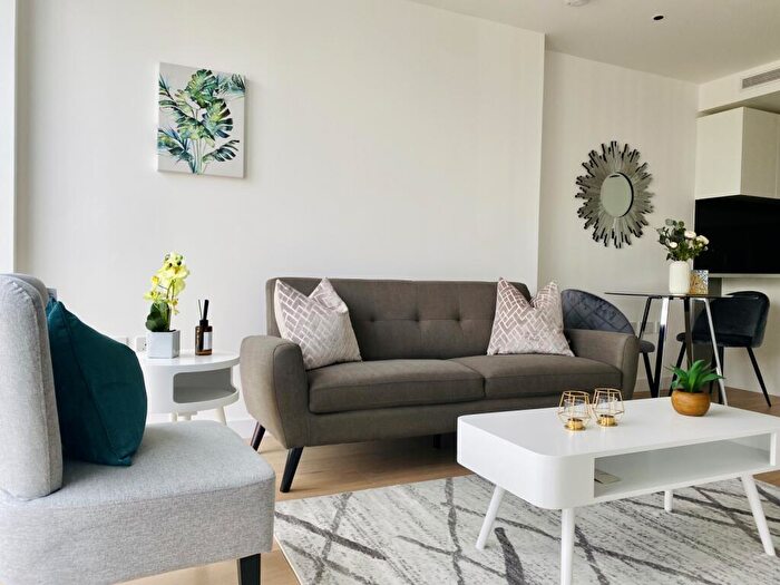 1 Bedroom Flat To Rent In Landmark Pinnacle, Marsh Wall, E14