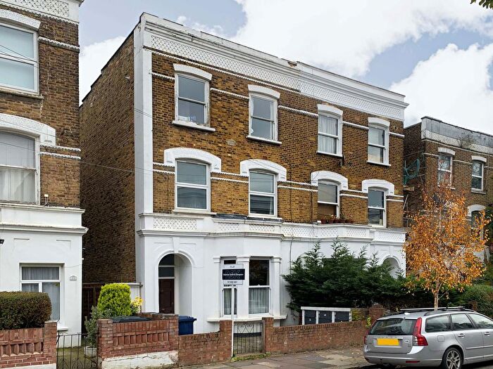 1 Bedroom Flat To Rent In Essex Road, London, W3