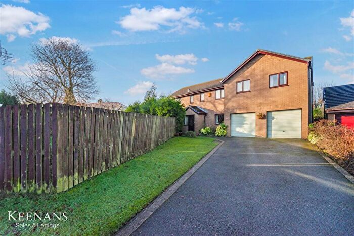 5 Bedroom Detached House For Sale In Vandyck Avenue, Burnley, BB11