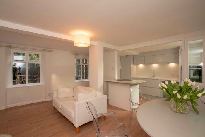 1 Bedroom Flat To Rent In St. Pauls Street, Stamford, PE9