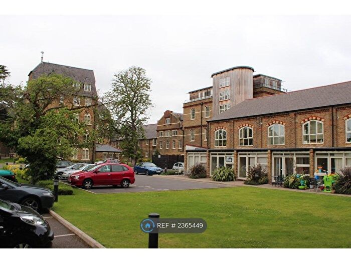 1 Bedroom Flat To Rent In George Little House, Isleworth, TW7