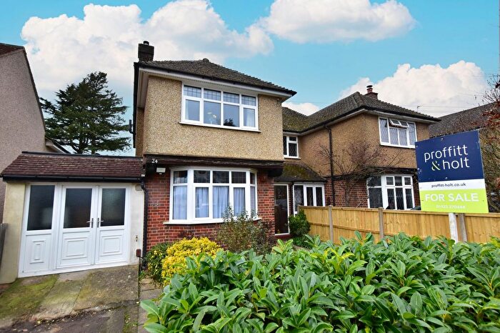 3 Bedroom Semi Detached House For Sale In Broomfield Rise, Abbots Langley, WD5